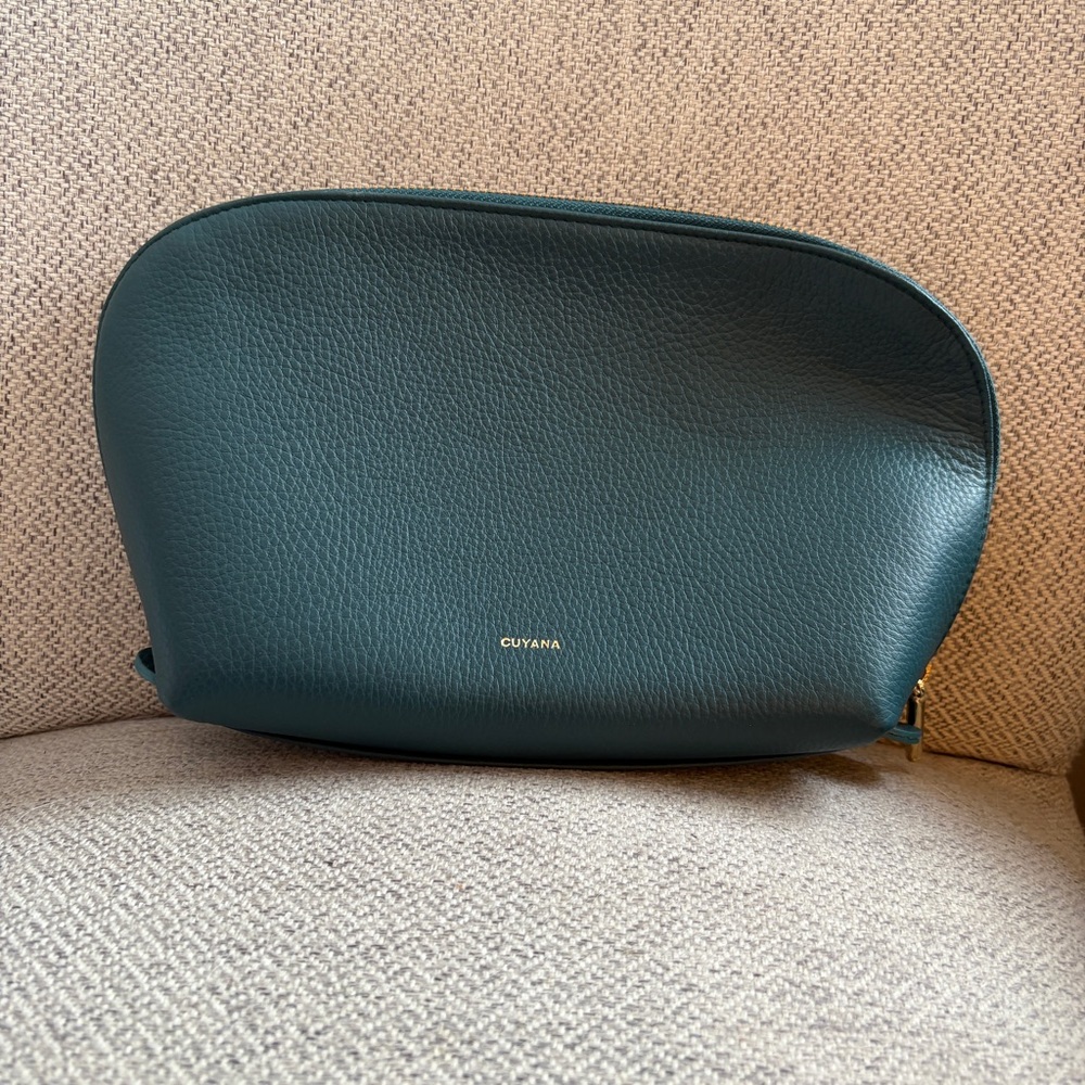 Cuyana Medium Travel Case 🧡AS-IS🧡